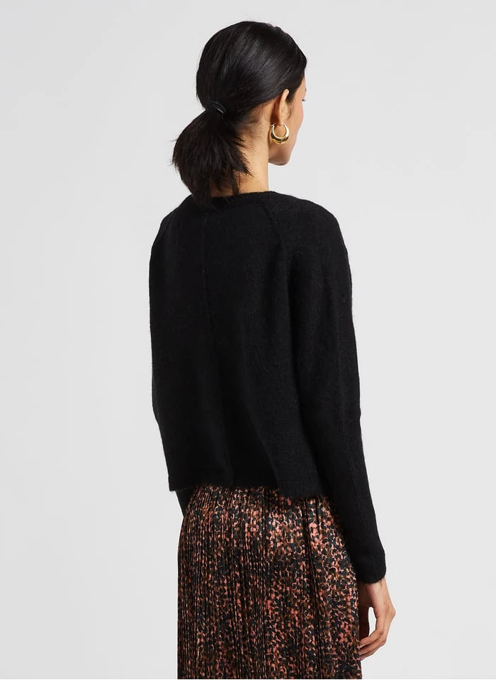 IDYLLIQUE - Black Cropped V-neck Cardigan 2 IDYLLIQUE - Black Cropped V-neck Cardigan - Image 2