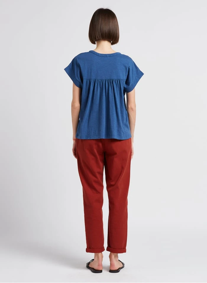 MAISON 123 CELENA - Faded Jeans Cotton T-shirt With Embroidered Neckline 5 MAISON 123 CELENA - Faded Jeans Cotton T-shirt With Embroidered Neckline - Image 5