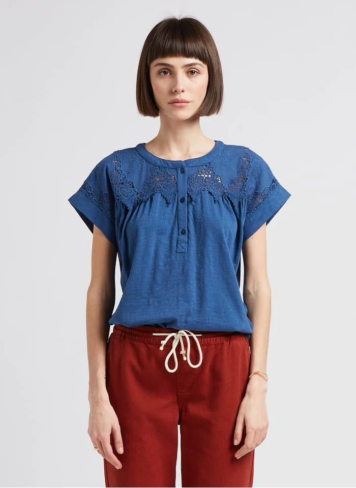 MAISON 123 CELENA - Faded Jeans Cotton T-shirt With Embroidered Neckline 1 MAISON 123 CELENA - Faded Jeans Cotton T-shirt With Embroidered Neckline